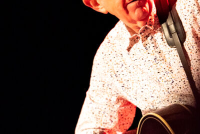 Nick Lowe & Los Straitjackets @ DeCasino Sint Niklaas, picture 29, photographed by Johan Van Buggenhout - FrontView Magazine