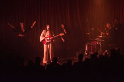 Eefje De Visser @ De Casino, picture 9, photographed by Luc Klinckaert - FrontView Magazine