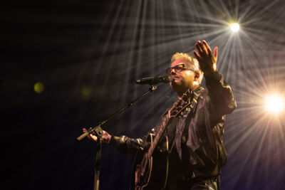 Guus Meeuwis @ 013, picture 14, photographed by Heidi Nys - FrontView Magazine