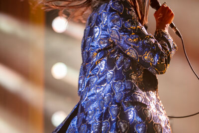 Clara Luciani @ Zénith Arena Lille, picture 2, photographed by Anais Callens - FrontView Magazine