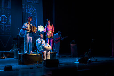 Kapitein Winokio #HalloAarde @ De Warande, picture 26, photographed by Ann Carpentier - FrontView Magazine