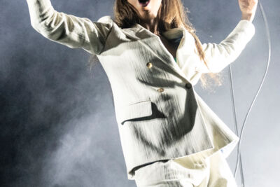 Charlotte Adigéry & Bolis Pupul @ Trix, picture 4, photographed by Sandra Van Watermeulen - FrontView Magazine