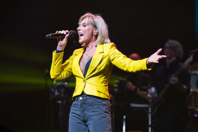 Dana Winner Invites, One Night Only @ Sportpaleis, picture 3, photographed by Marc Verdonck - FrontView Magazine