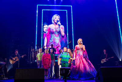 Dana Winner Invites, One Night Only @ Sportpaleis, picture 10, photographed by Marc Verdonck - FrontView Magazine
