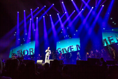 Dana Winner Invites, One Night Only @ Sportpaleis, picture 18, photographed by Marc Verdonck - FrontView Magazine
