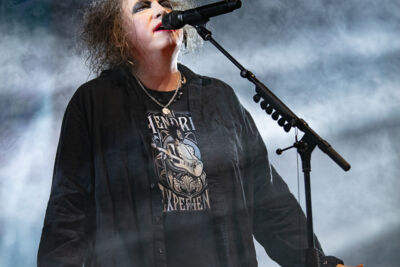 The Cure @ Stade Couvert de Liévin, picture 1, photographed by Anais Callens - FrontView Magazine