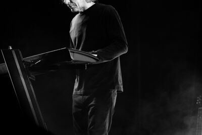 The Cure @ Stade Couvert de Liévin, picture 7, photographed by Anais Callens - FrontView Magazine