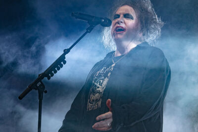 The Cure @ Stade Couvert de Liévin, picture 10, photographed by Anais Callens - FrontView Magazine