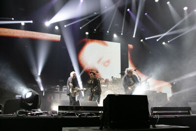 The Cure @ Stade Couvert de Liévin, picture 26, photographed by Anais Callens - FrontView Magazine