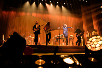 Clara Luciani - Respire Encore Tour @ Zénith de Lille, picture 4, photographed by Anais Callens - FrontView Magazine