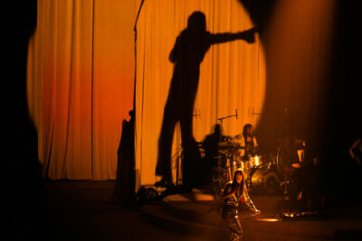 Clara Luciani - Respire Encore Tour @ Zénith de Lille, picture 15, photographed by Anais Callens - FrontView Magazine