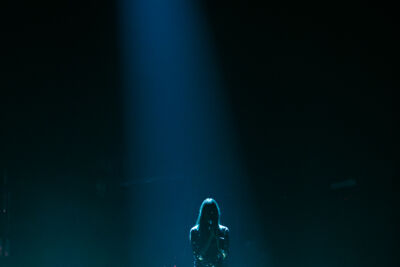 Clara Luciani - Respire Encore Tour @ Zénith de Lille, picture 18, photographed by Anais Callens - FrontView Magazine