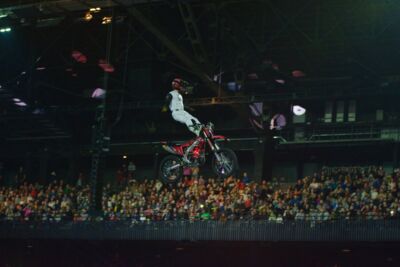 Hot Wheels Glow Party @ Sportpaleis, picture 15, photographed by Luc Klinckaert - FrontView Magazine