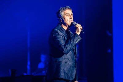 Julien Clerc En concert @ De Roma, picture 2, photographed by Paul Jongeneelen - FrontView Magazine