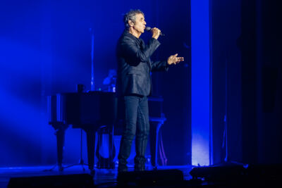 Julien Clerc En concert @ De Roma, picture 3, photographed by Paul Jongeneelen - FrontView Magazine