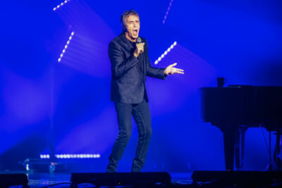 Julien Clerc En concert @ De Roma, picture 10, photographed by Paul Jongeneelen - FrontView Magazine