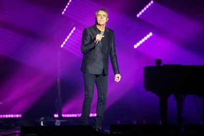 Julien Clerc En concert @ De Roma, picture 11, photographed by Paul Jongeneelen - FrontView Magazine