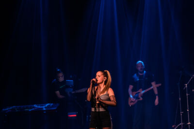 Laura Tesoro @ Het Depot, picture 7, photographed by Jürgen Bruynooghe - FrontView Magazine