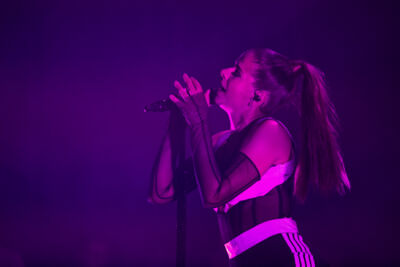 Laura Tesoro @ Het Depot, picture 11, photographed by Jürgen Bruynooghe - FrontView Magazine