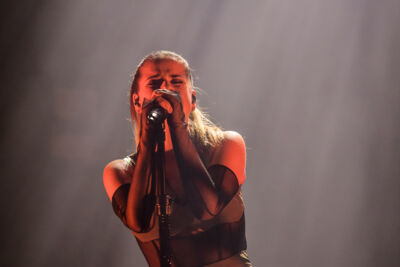 Laura Tesoro @ Het Depot, picture 22, photographed by Jürgen Bruynooghe - FrontView Magazine