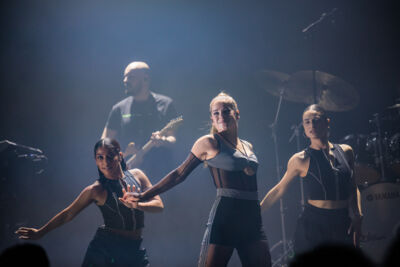 Laura Tesoro @ Het Depot, picture 25, photographed by Jürgen Bruynooghe - FrontView Magazine