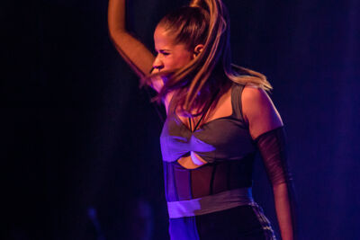 Laura Tesoro @ Het Depot, picture 32, photographed by Jürgen Bruynooghe - FrontView Magazine