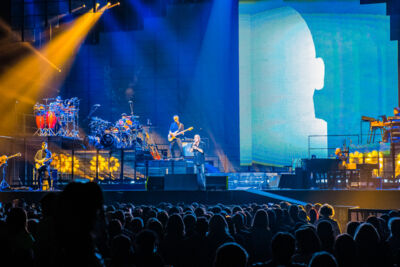 Eros Ramazotti Live in concert @ Forest-National, picture 24, photographed by Paul Jongeneelen - FrontView Magazine