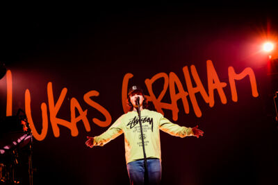 Lukas Graham @ 013, picture 1, photographed by Dorien Goetschalckx - FrontView Magazine
