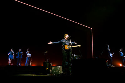 George Ezra @ Vorst Nationaal, picture 1, photographed by Claudia Guldentops - FrontView Magazine