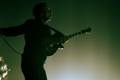 George Ezra @ Vorst Nationaal, picture 9, photographed by Claudia Guldentops - FrontView Magazine