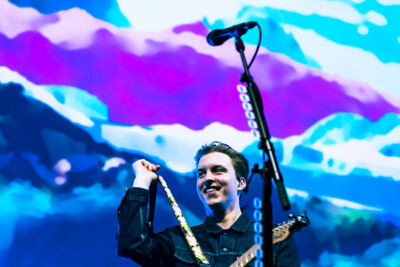 George Ezra @ Vorst Nationaal, picture 16, photographed by Claudia Guldentops - FrontView Magazine