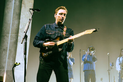 George Ezra @ Vorst Nationaal, picture 23, photographed by Claudia Guldentops - FrontView Magazine