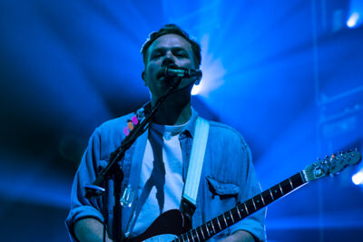 George Ezra @ Vorst Nationaal, picture 24, photographed by Claudia Guldentops - FrontView Magazine