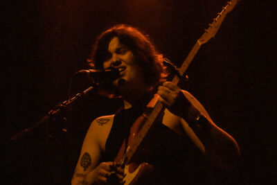 Shitney Beers @ Het Depot, picture 3, photographed by Jürgen Bruynooghe - FrontView Magazine