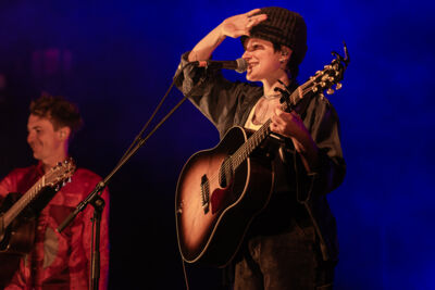 Big Thief @ De Roma, picture 6, photographed by David Johnson - FrontView Magazine