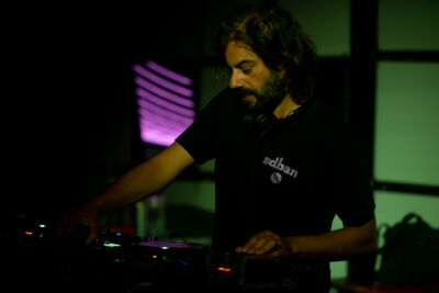 Nadiem Shah ft. Mc Six @ Arendonk zingt en swingt, picture 3, photographed by Gert Daemen - FrontView Magazine