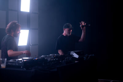 Nadiem Shah ft. Mc Six @ Arendonk zingt en swingt, picture 8, photographed by Gert Daemen - FrontView Magazine