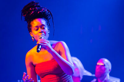 Max Romeo with Xana and Azizzi Romeo + Lutan Fyah, Droop Lion @ De Roma, picture 21, photographed by Luc Klinckaert - FrontView Magazine
