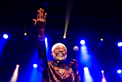 Max Romeo with Xana and Azizzi Romeo + Lutan Fyah, Droop Lion @ De Roma, picture 23, photographed by Luc Klinckaert - FrontView Magazine