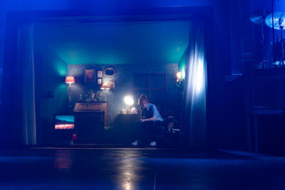 Froukje @ AB, picture 1, photographed by David Johnson - FrontView Magazine