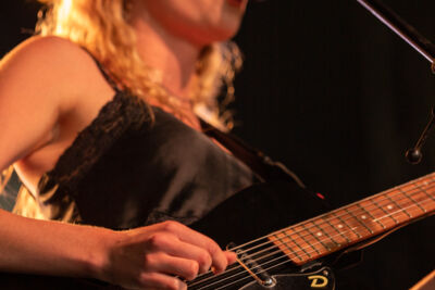 Jen @ Blues Peer, picture 15, photographed by Leen Verlinden - FrontView Magazine