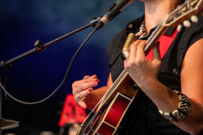Ghalia Volt @ Blues Peer, picture 1, photographed by Leen Verlinden - FrontView Magazine