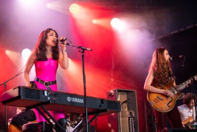 Kitty, Daisy & Lewis @ Blues Peer, picture 9, photographed by Leen Verlinden - FrontView Magazine
