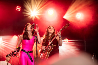 Kitty, Daisy & Lewis @ Blues Peer, picture 10, photographed by Leen Verlinden - FrontView Magazine