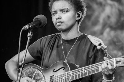 Meskerem Mees @ Blues Peer, picture 1, photographed by Leen Verlinden - FrontView Magazine