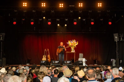 Luka Bloom @ Blues Peer, picture 11, photographed by Luc Klinckaert - FrontView Magazine