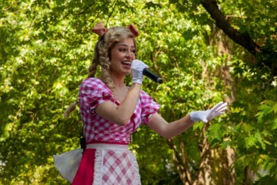 Persvoorstelling familiemusical 'de 3 biggetjes' met K3 @ Openluchtschool Sint-Ludgardis Brasschaat, picture 15, photographed by Peter Minnebo - FrontView Magazine