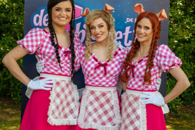 Persvoorstelling familiemusical 'de 3 biggetjes' met K3 @ Openluchtschool Sint-Ludgardis Brasschaat, picture 31, photographed by Peter Minnebo - FrontView Magazine