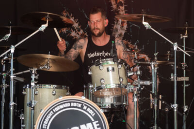 Epitome @ Retie Rockt, picture 4, photographed by Gert Daemen - FrontView Magazine