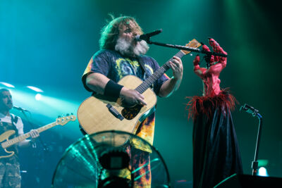 Tenacious D @ Vorst Nationaal, picture 13, photographed by David Johnson - FrontView Magazine